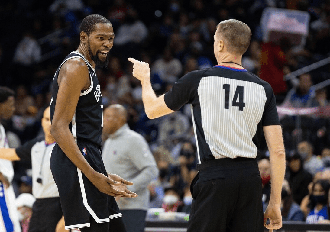 雷火娱乐网站-里程碑夜！华盛顿奇才官宣签约，欧联清晨刷纪录，管理层满意，球队文化再被提及 