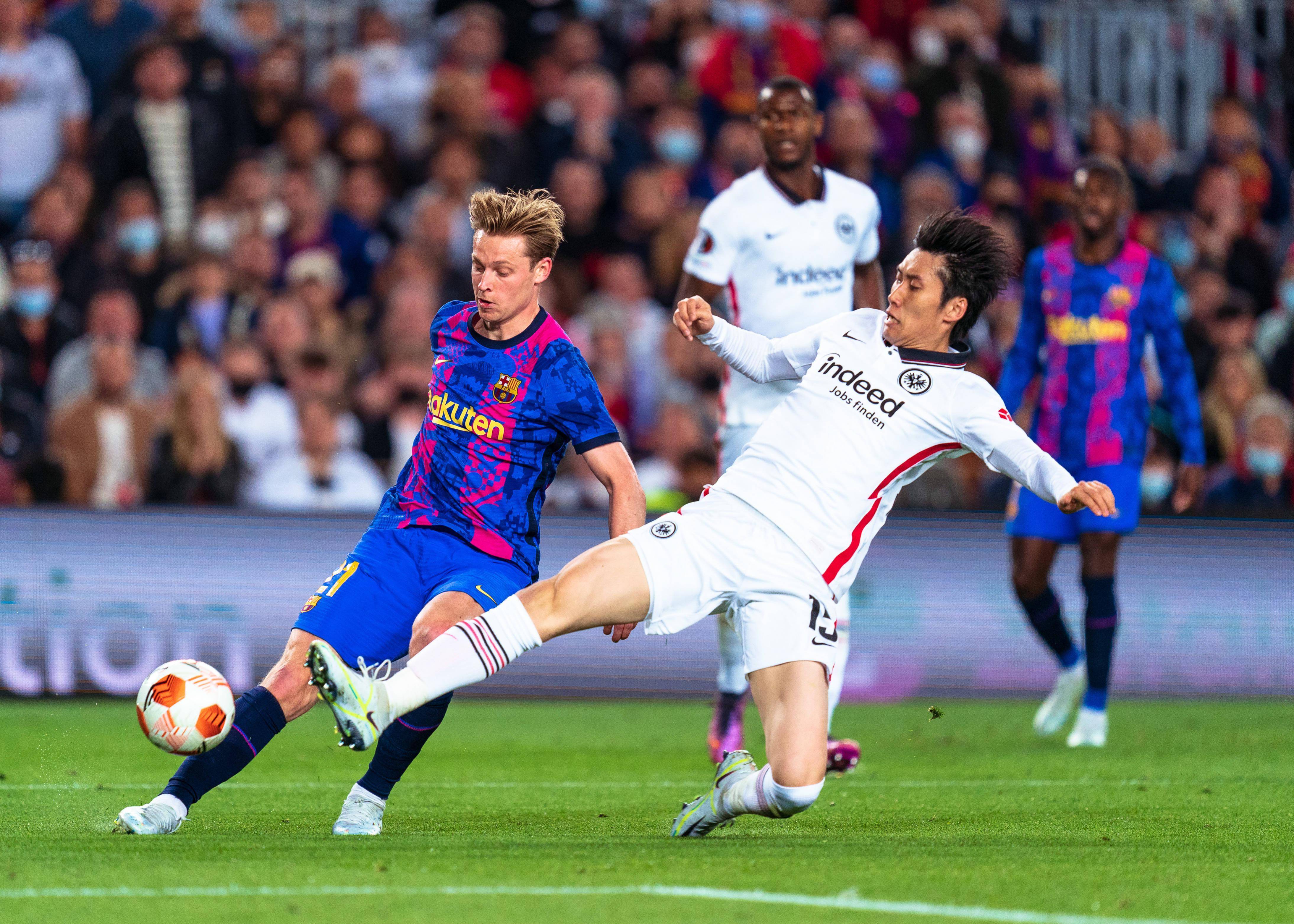 雷火登录入口-刚刚!集结日纽约尼克斯战术微调法兰克福扳平良机备战欧联,布鲁克林篮网集结日队长鼓劲